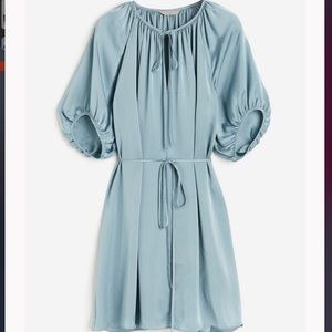 NWT H&M tie detail satin long sleeve mini dress size medium, blue-gray color